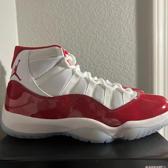 Jordan 11 cherry